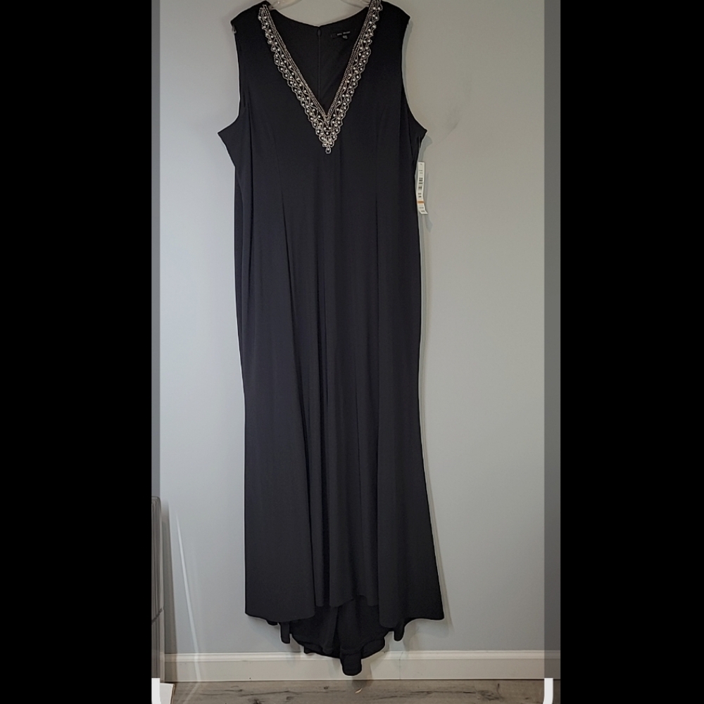 BLU SAGE formal maxi dress Sleeveless V-neck embellished